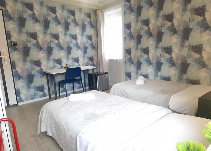 Albergue Promien 4 By Zen4guest *